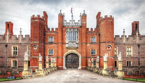 castello tudor londra|tudor's time in london.